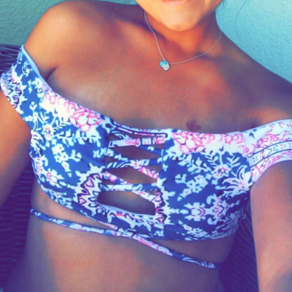 Off the shoulder swimsuit top
